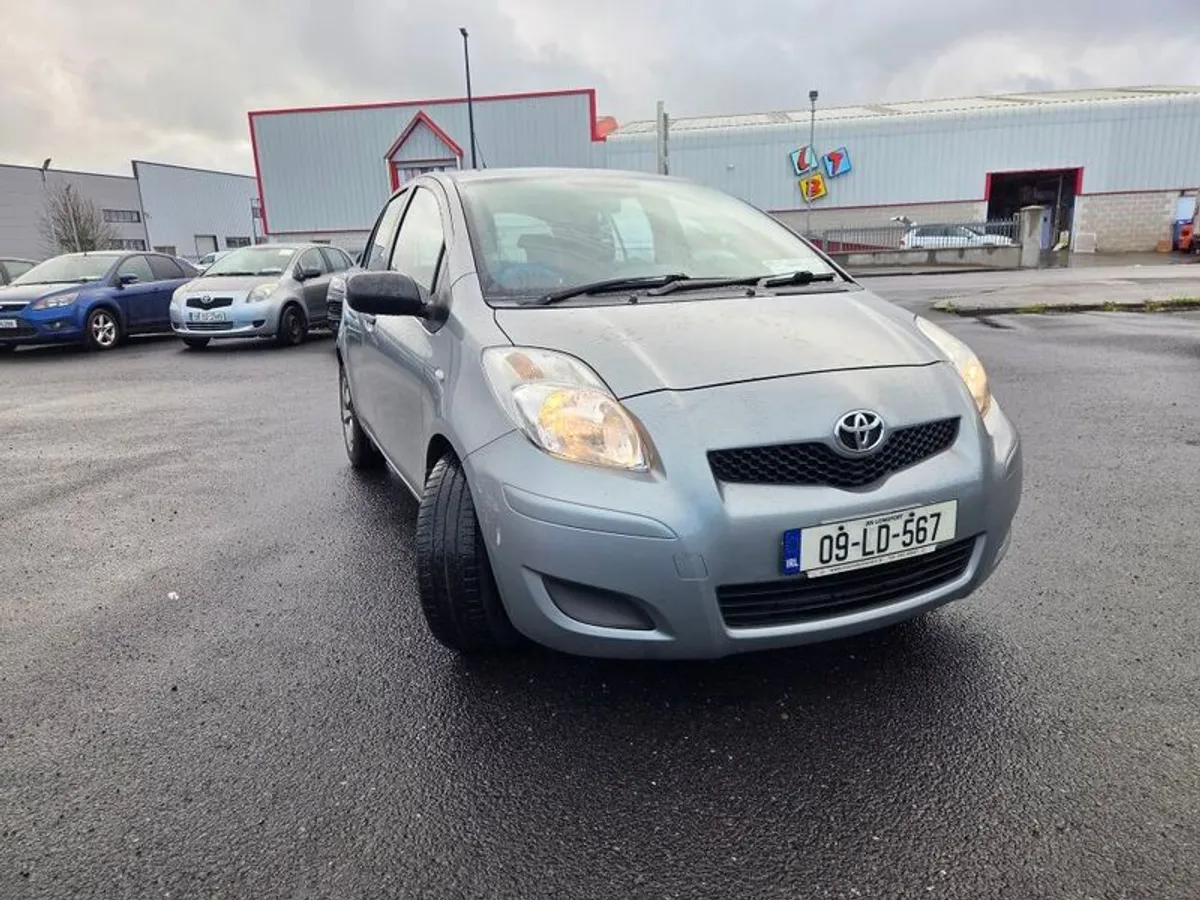 TOYOTA YARIS 1.4 Diesel NCT And Taxed  Silver Manu - Image 1
