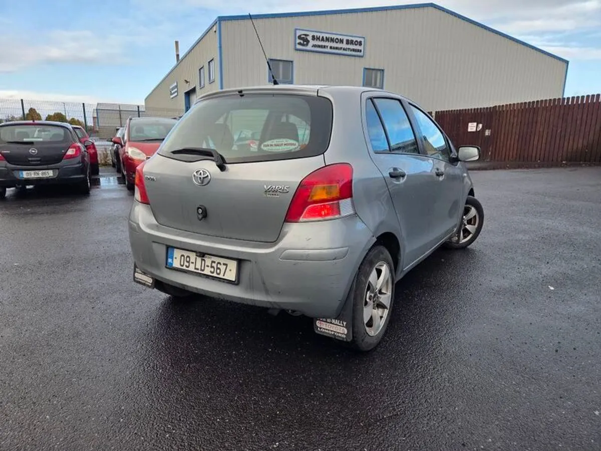 TOYOTA YARIS 1.4 Diesel NCT And Taxed  Silver Manu - Image 3