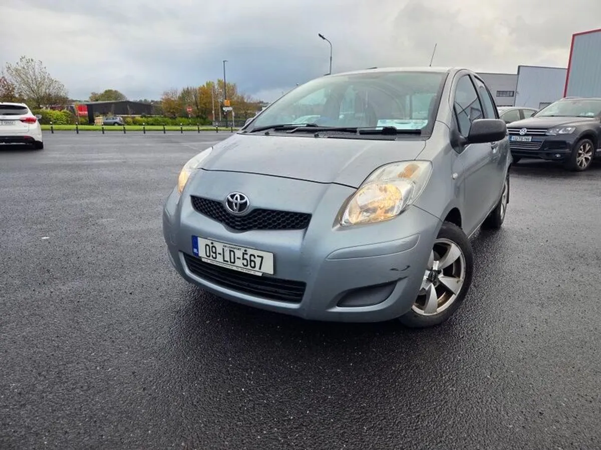 TOYOTA YARIS 1.4 Diesel NCT And Taxed  Silver Manu - Image 4