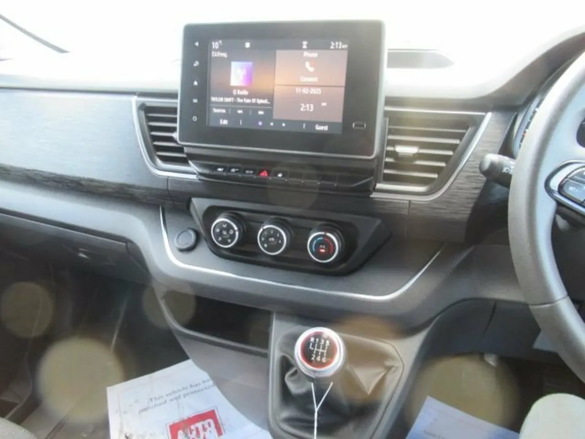 2.0L  L2H1 LWB 150 BHP RED EDITION - Image 4