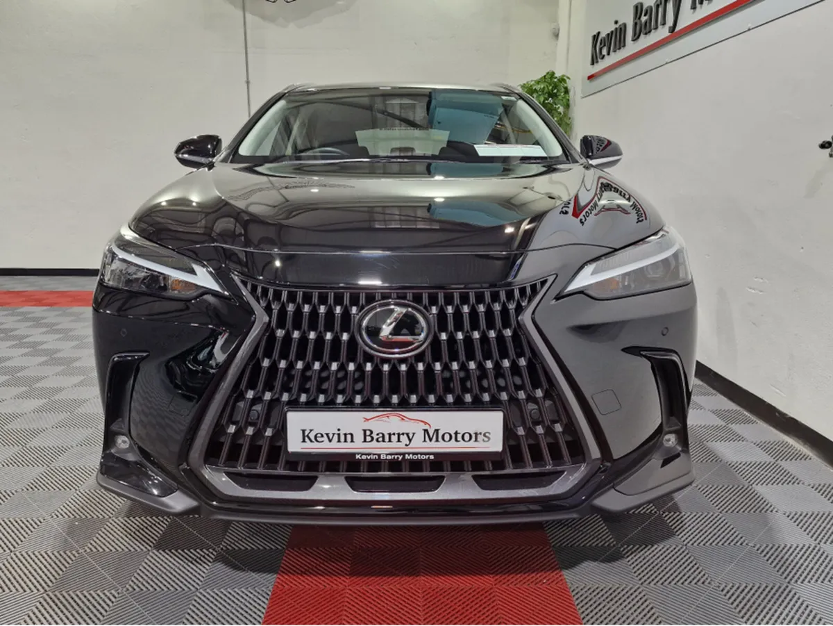 Lexus NX 2.5 PREMIUM PACK (PLUG IN HYBRID) 4WD AUT - Image 2