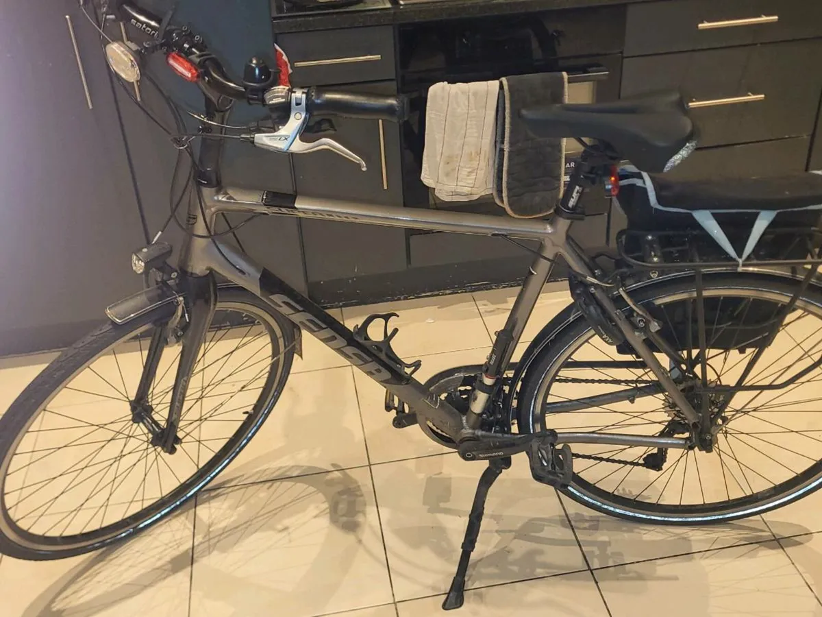 hybrid bike - Image 2