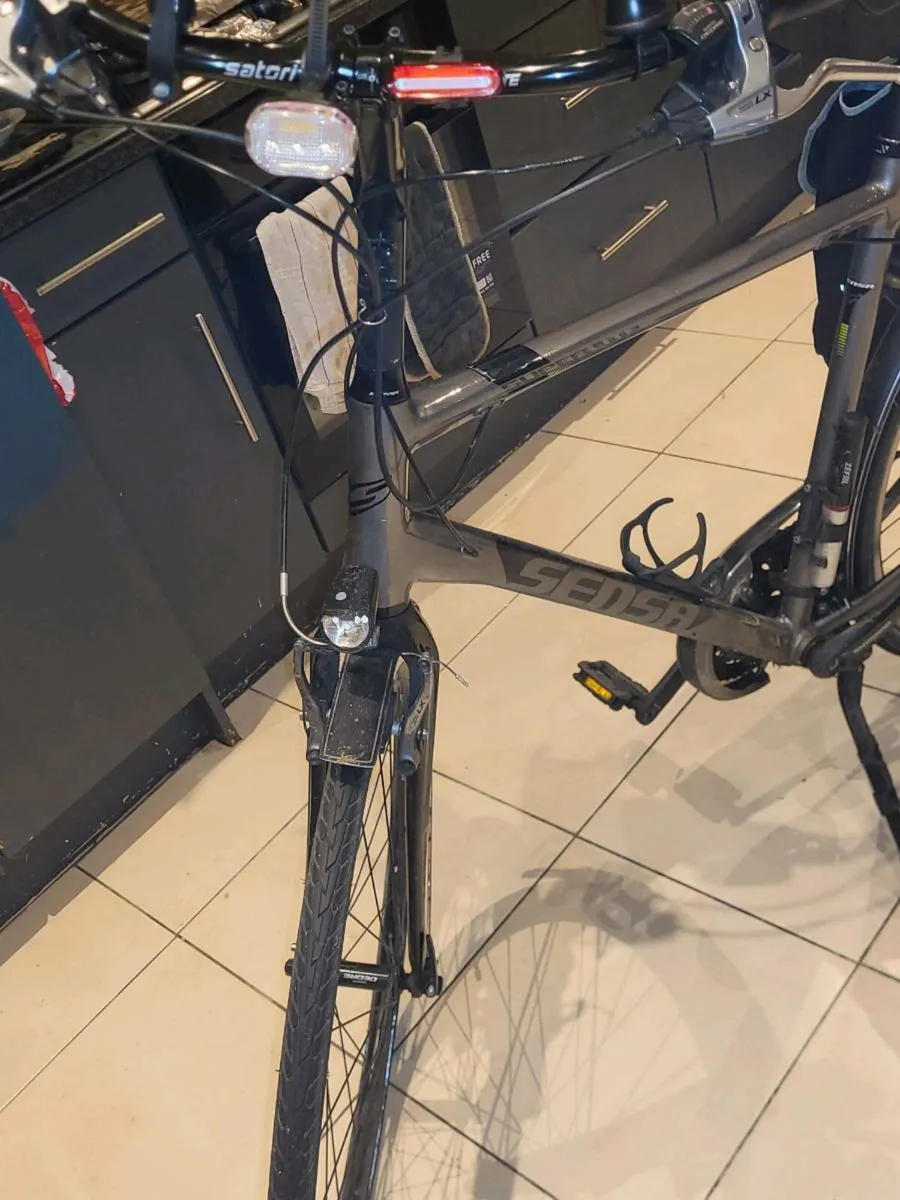 hybrid bike - Image 3