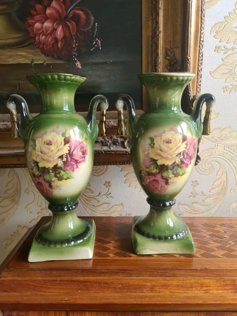 A selection of antique and vintage vasesAA - Image 4