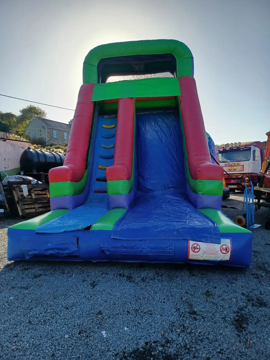 4 Bouncing castles 🏰 - Image 1