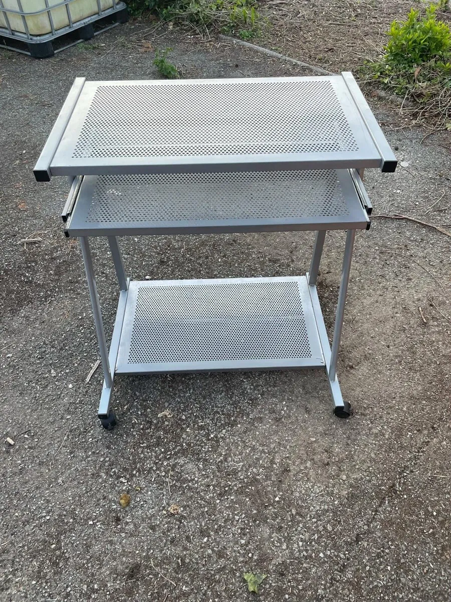 Metal study desk - Image 3