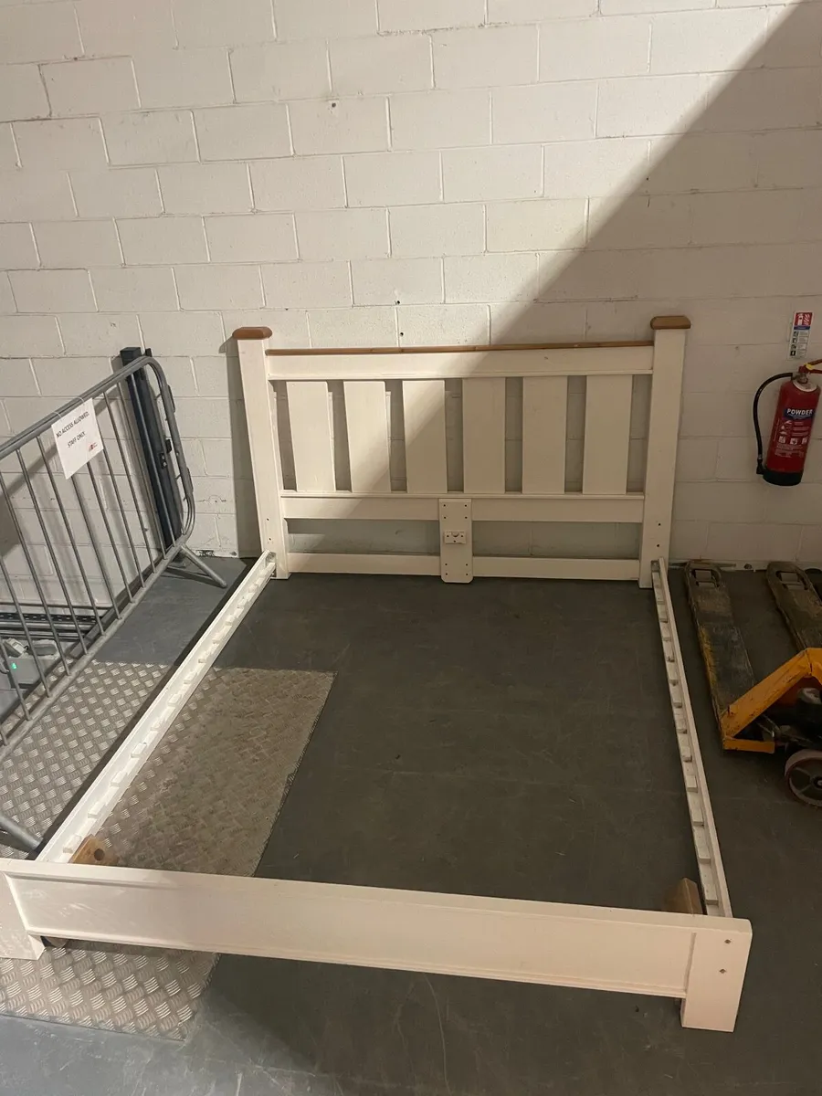 Bed and bedside lockers - Image 2