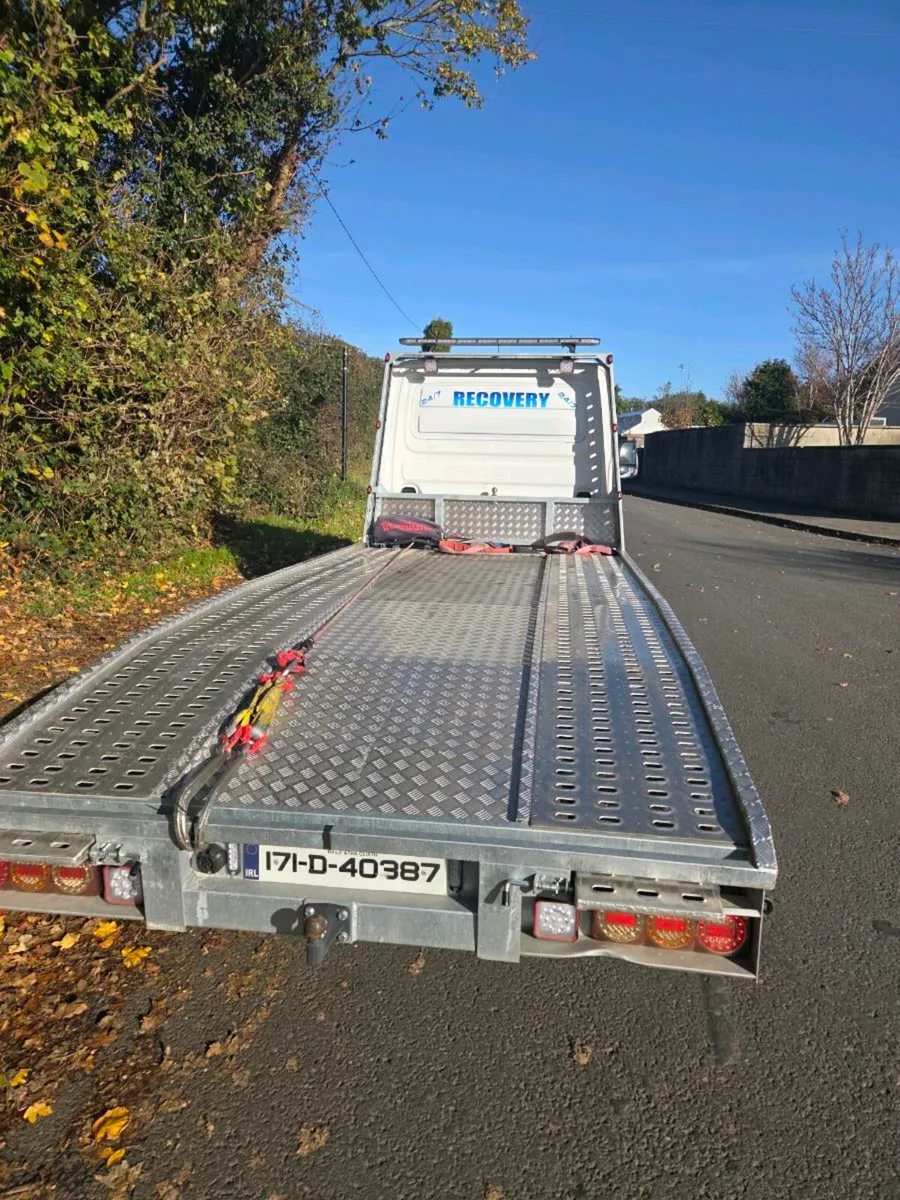 Iveco daily recovery truck... AUTOMATIC - Image 3