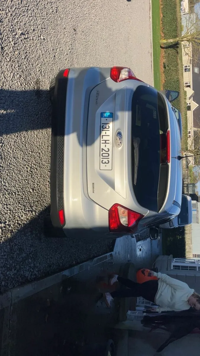 Ford Focus 2013 - Image 2