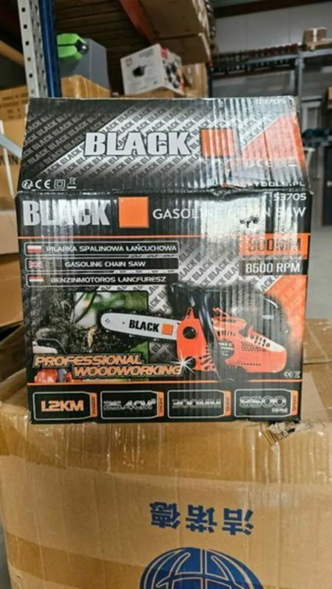 Chainsaw 52cc new never used - Image 2