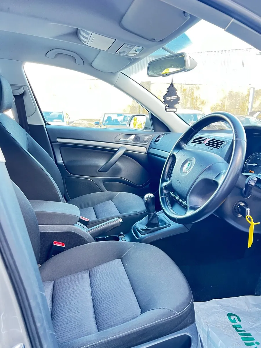 2008 SKODA Octavia 1.6 petrol - Image 4