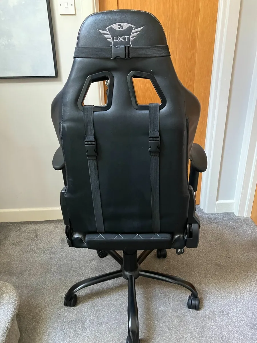 Trust GXT 707G Deluxe Gaming Chair - Image 2