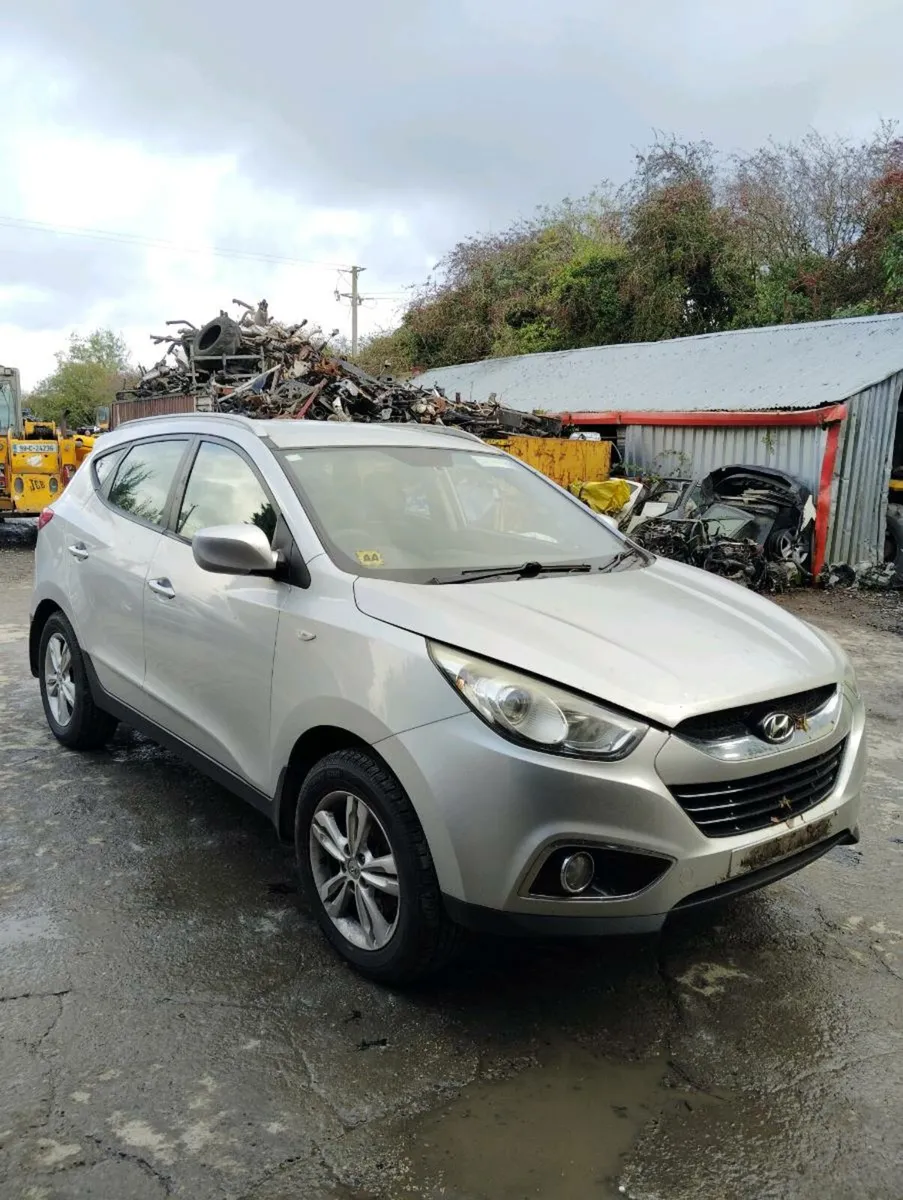 Breaking Hyundai ix35 2012 1.7crdi - Image 1