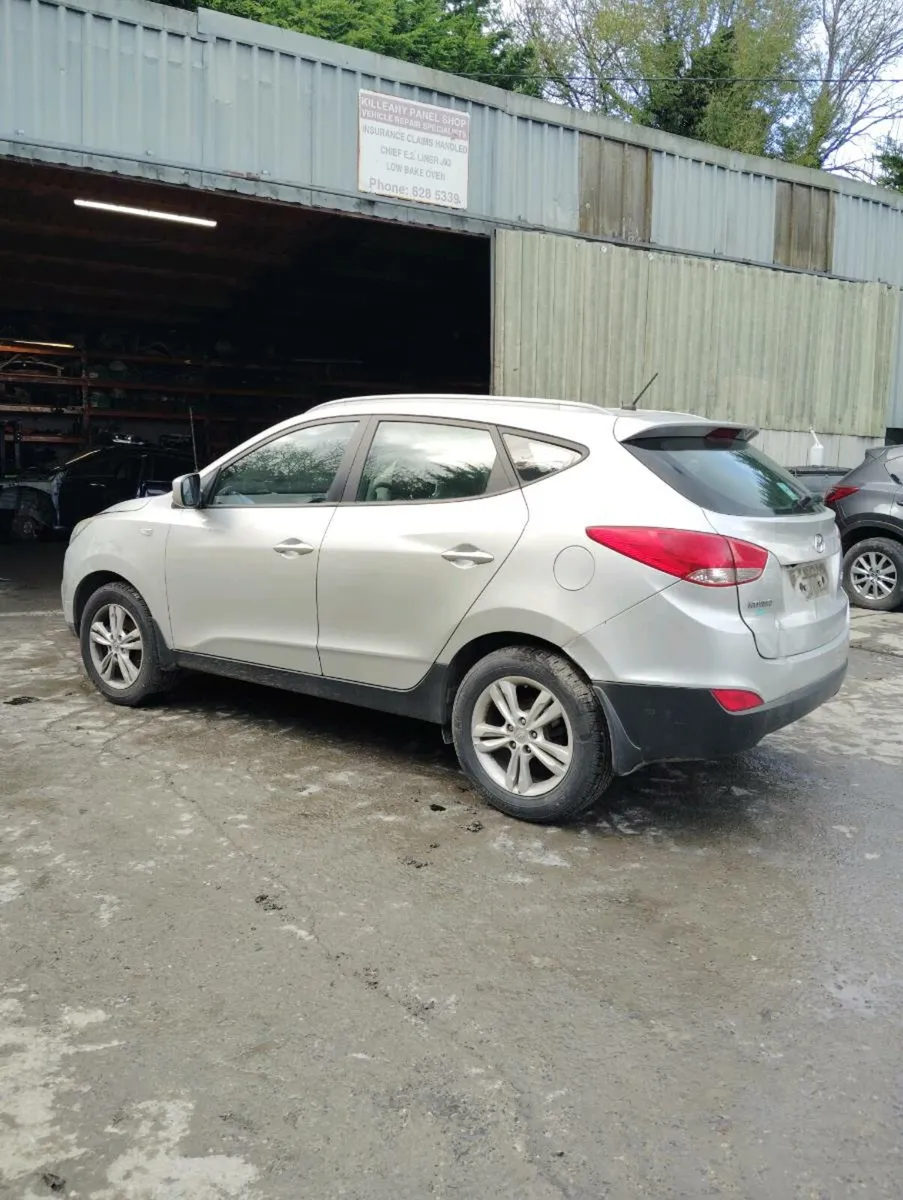 Breaking Hyundai ix35 2012 1.7crdi - Image 2