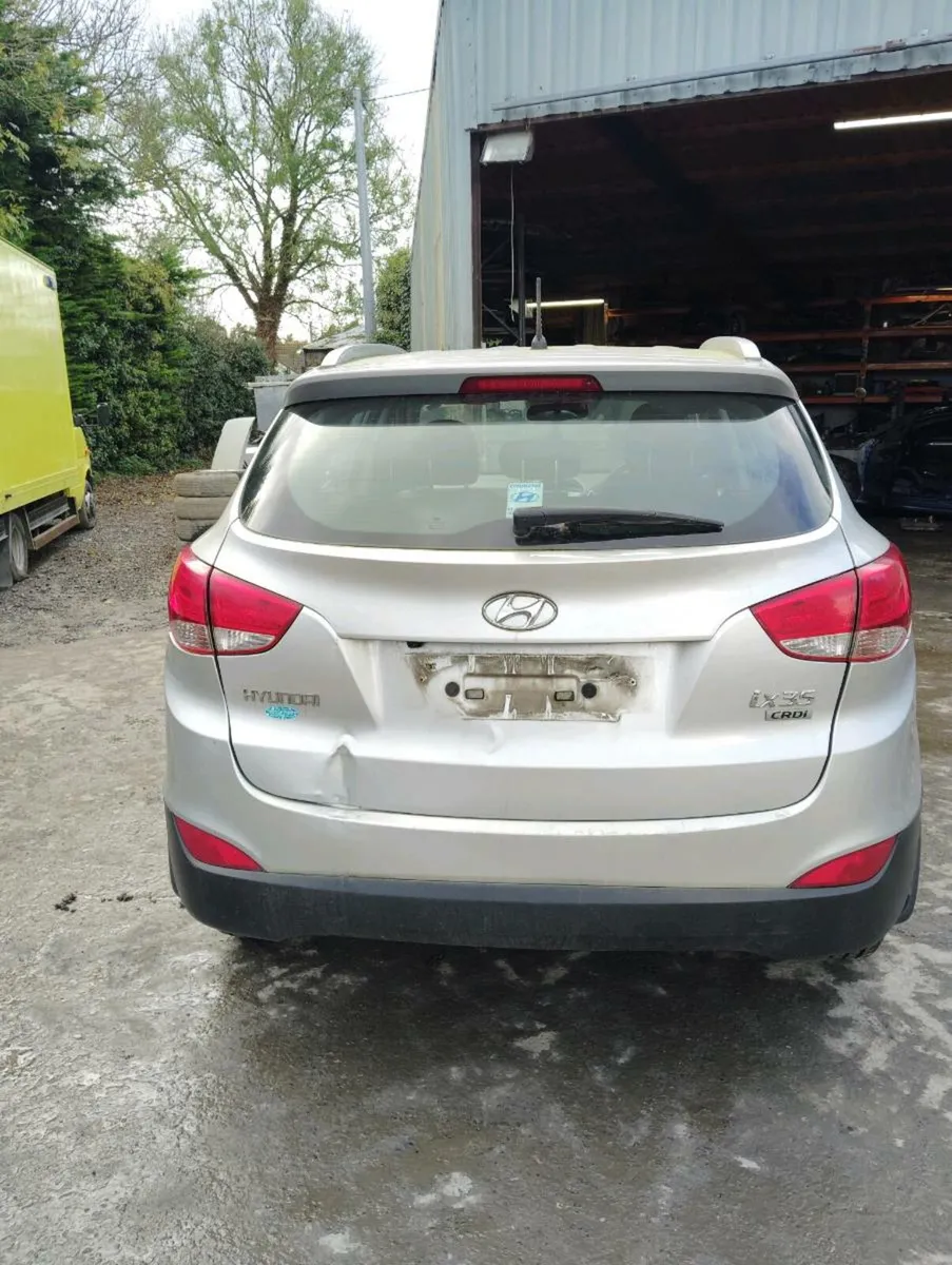 Breaking Hyundai ix35 2012 1.7crdi - Image 3