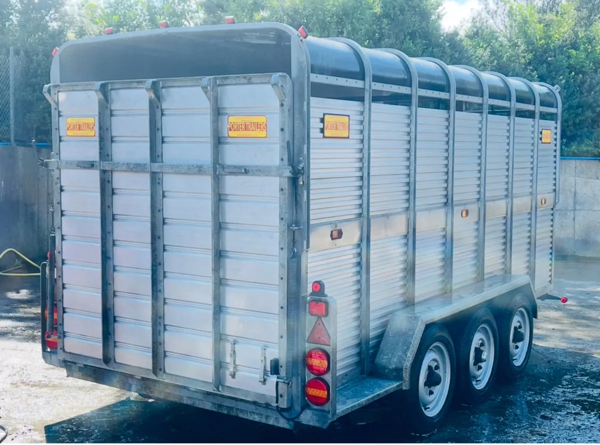 Porter 14 foot livestock trailer - Image 3