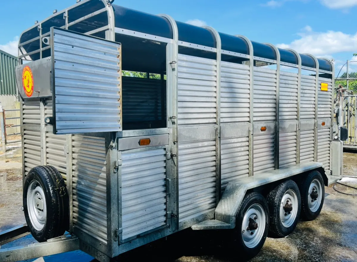 Porter 14 foot livestock trailer - Image 1