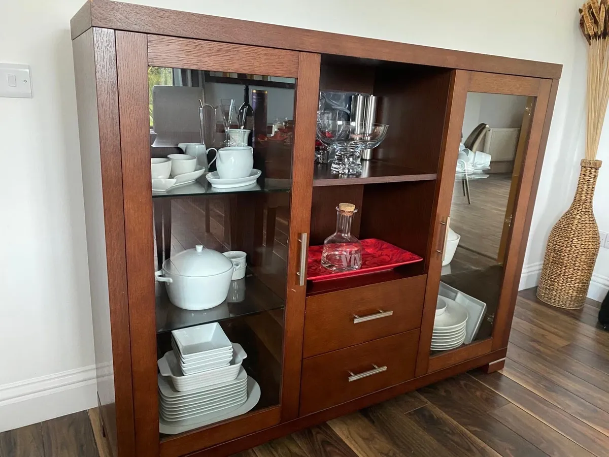 Dining Room Furniture. - Image 1