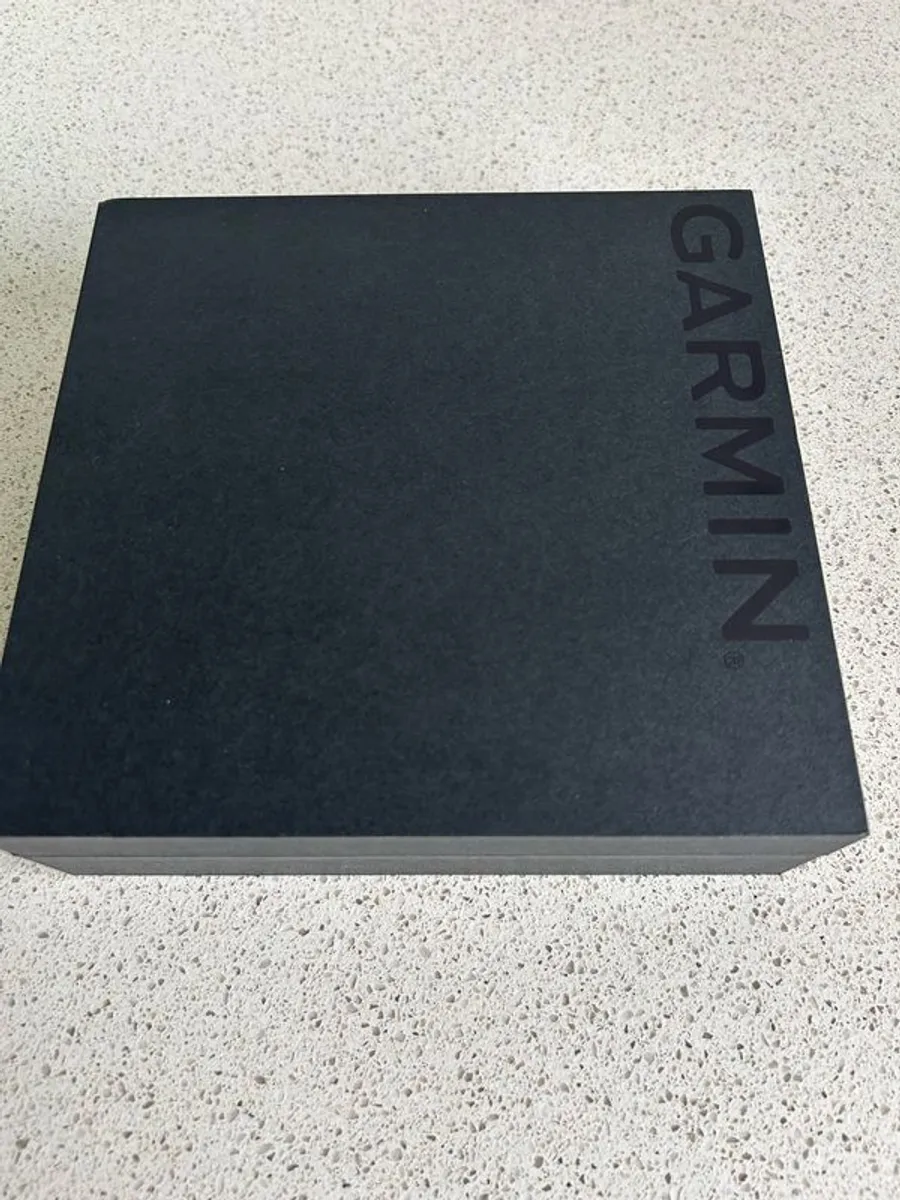 Garmin Fenix 8 Pro - 51mm Sapphire / Titanium (brand New Watch & Model) Dlc Grey Carbon - Image 3