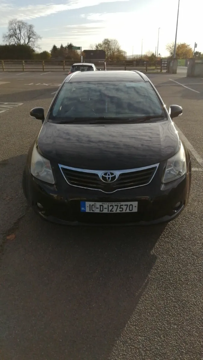 Toyota Avensis 2010 - Image 2