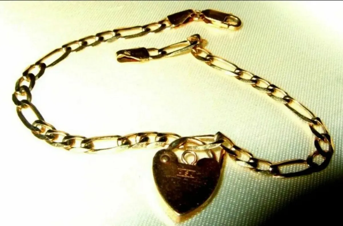 Vintage Hallmarked 9ct Gold 'Padlock' Bracelet - Image 4