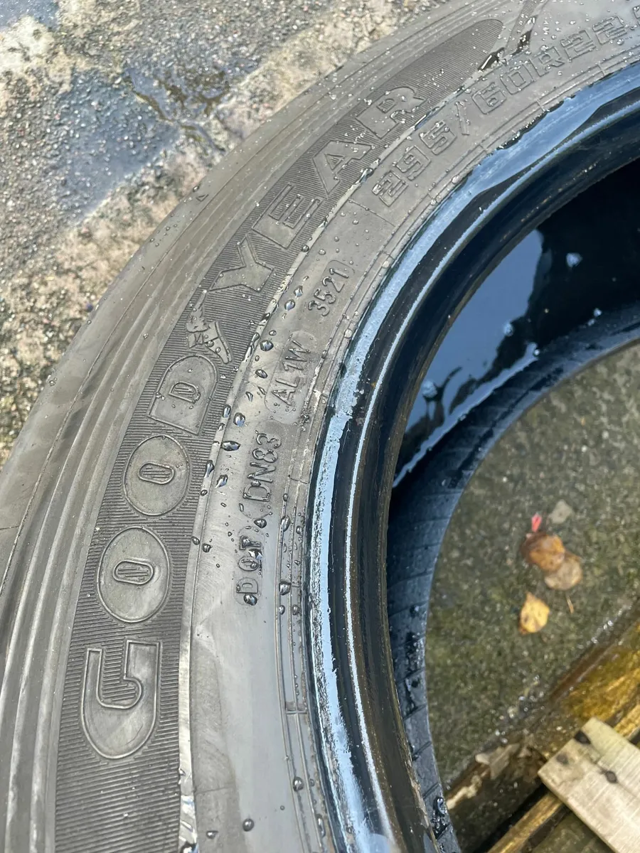 4 no. truck tyres - Goodyear & Hankook - Image 3
