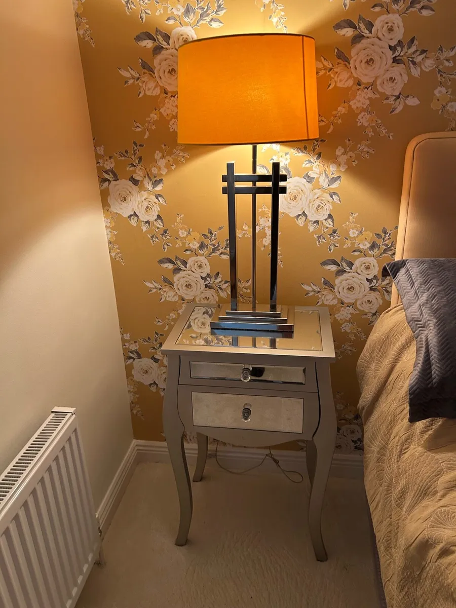 Bedroom set - Image 2