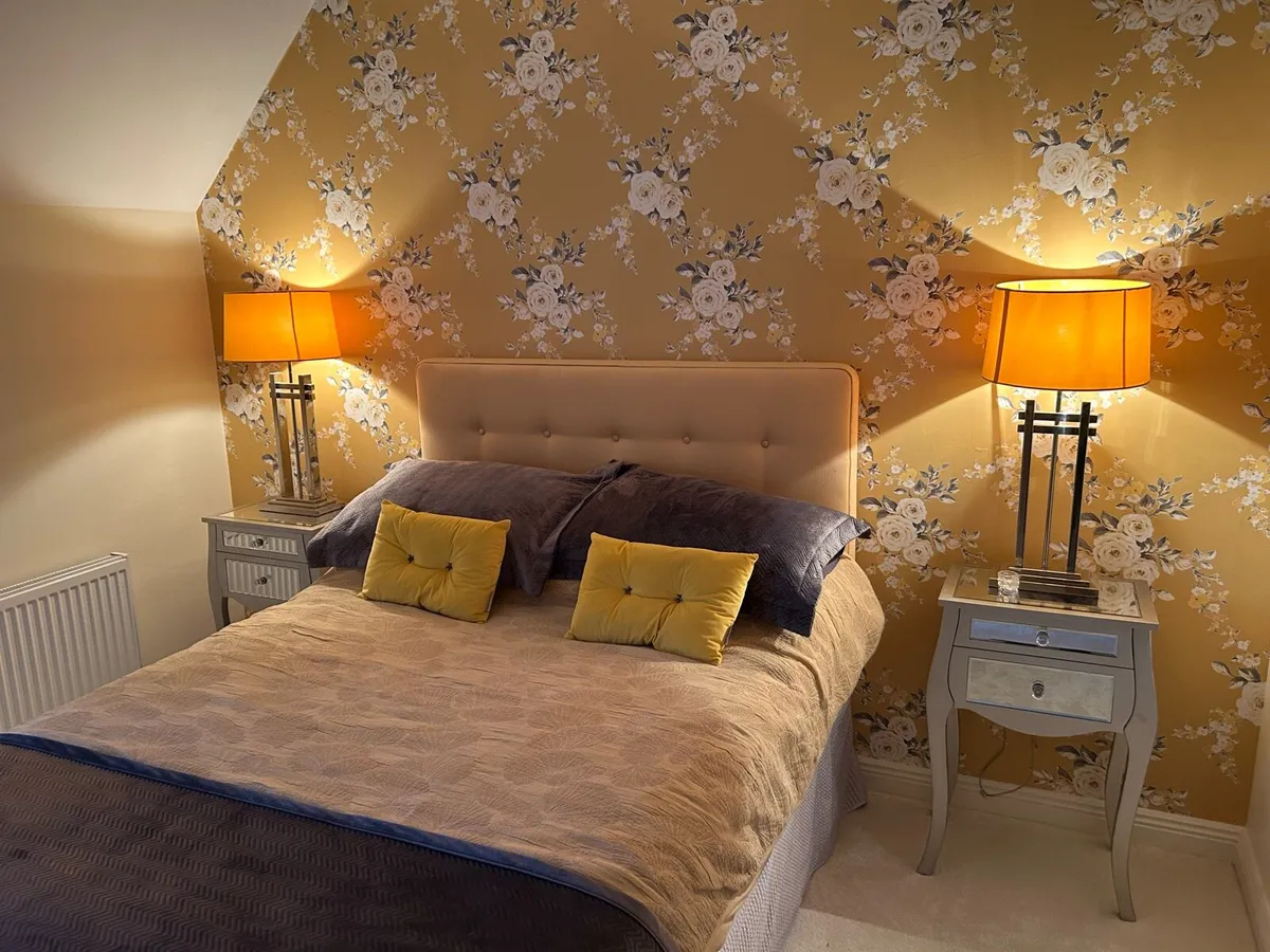 Bedroom set - Image 4