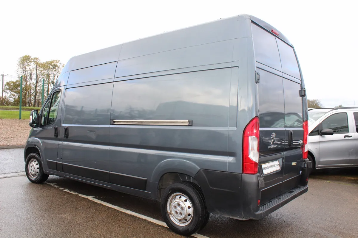 2020 Peugeot Boxer L3H3 Professional - Image 3