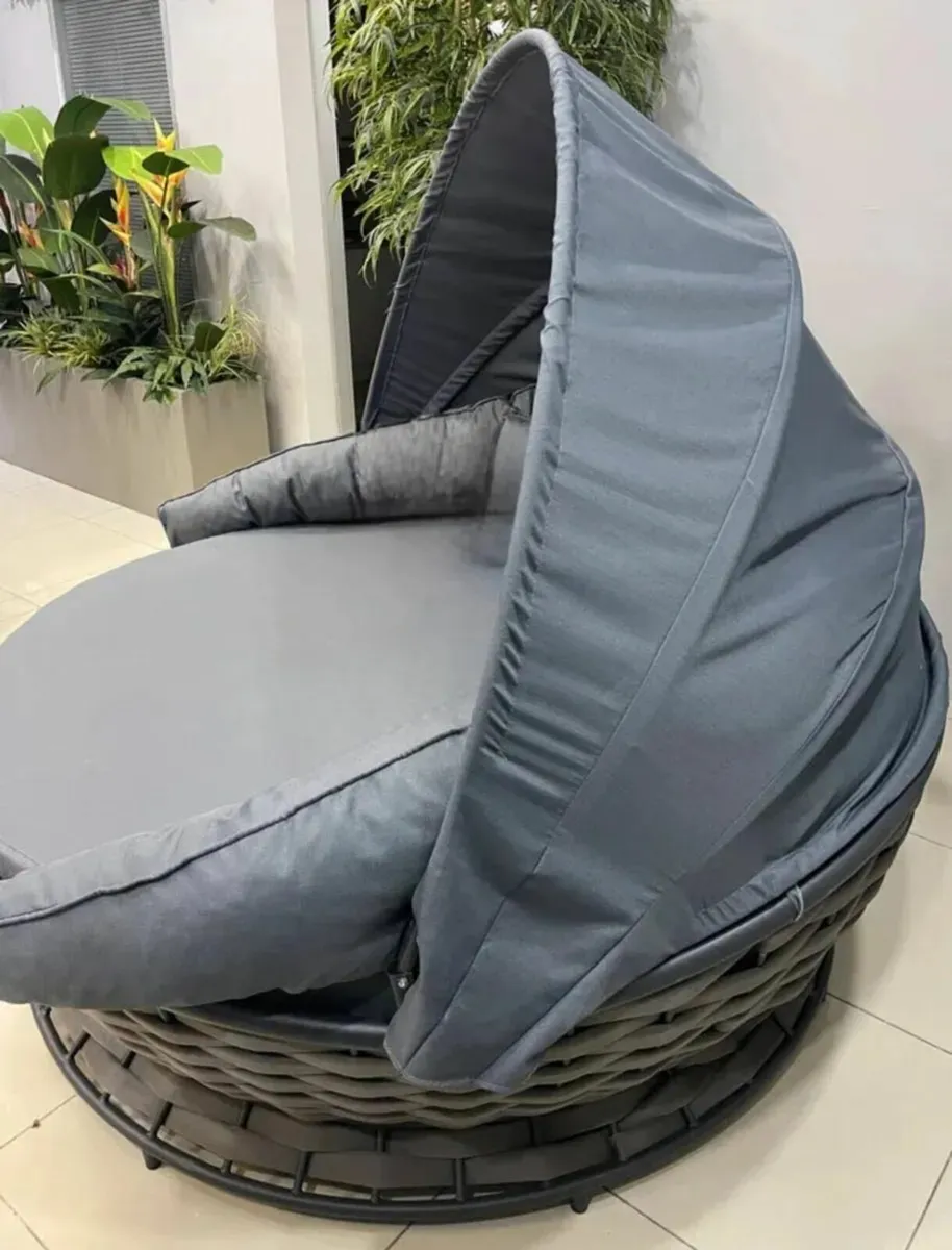 Day bed garden furniture lounge bed brand new - Image 2