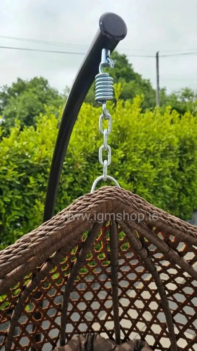 Swing chair Summer sale Free delivery - Image 2