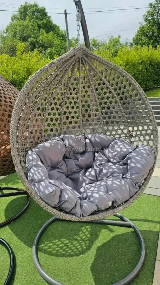 Swing chair Summer sale Free delivery - Image 4