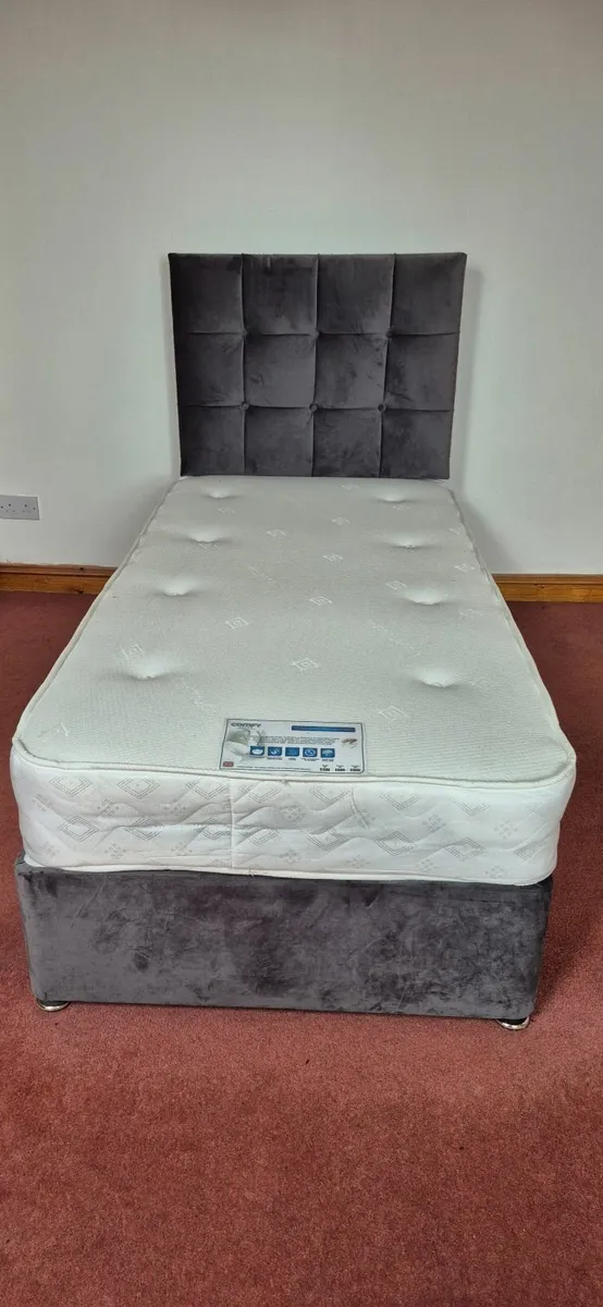 Single bed with mattress - Image 1