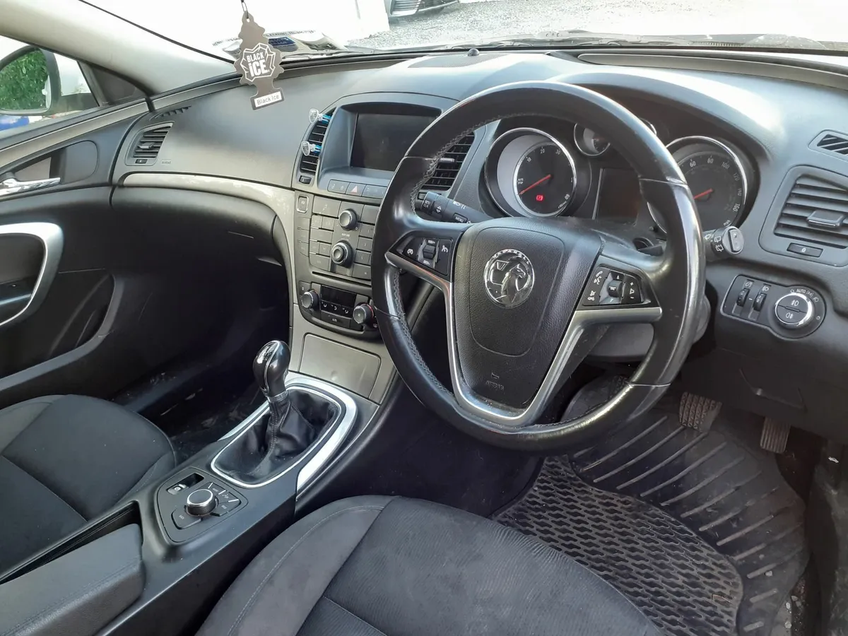 Vauxhall Insignia 2012 - Image 1