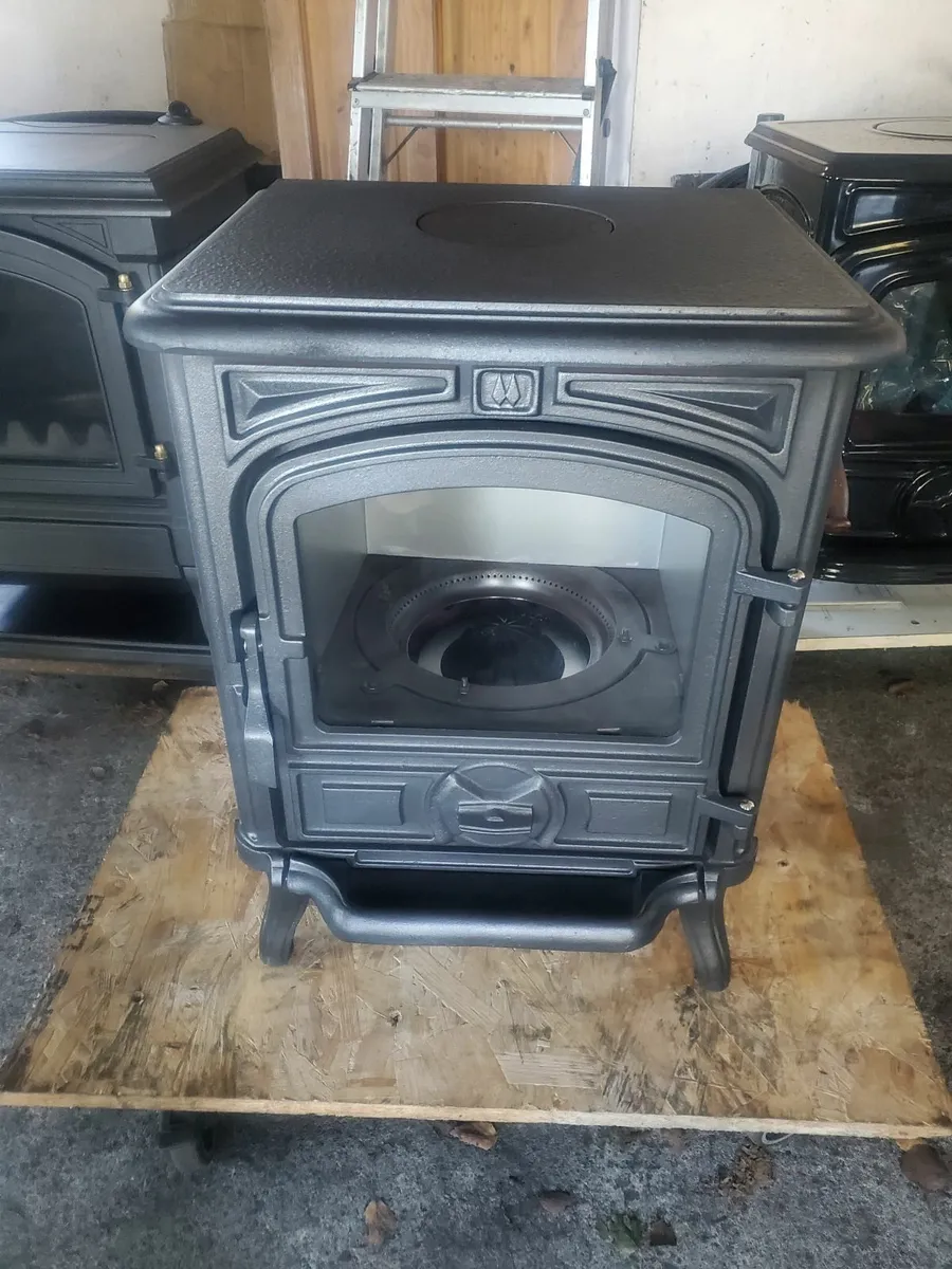 Franco Belge 5kw oil stove new condition - Image 2
