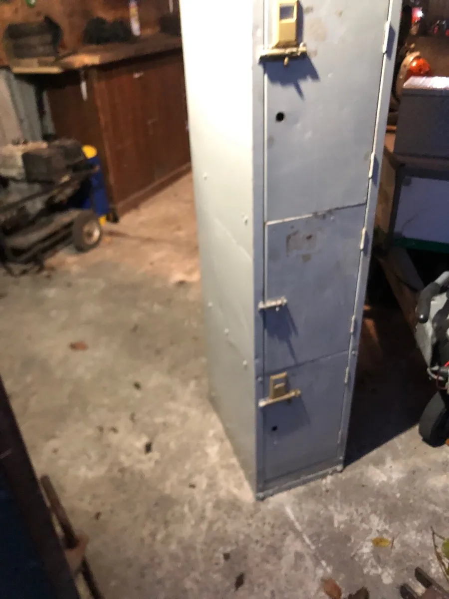 Locker - Image 2