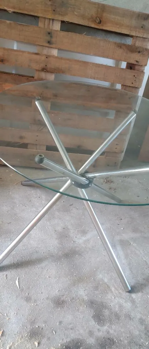 Glass table with silver legs - Image 2