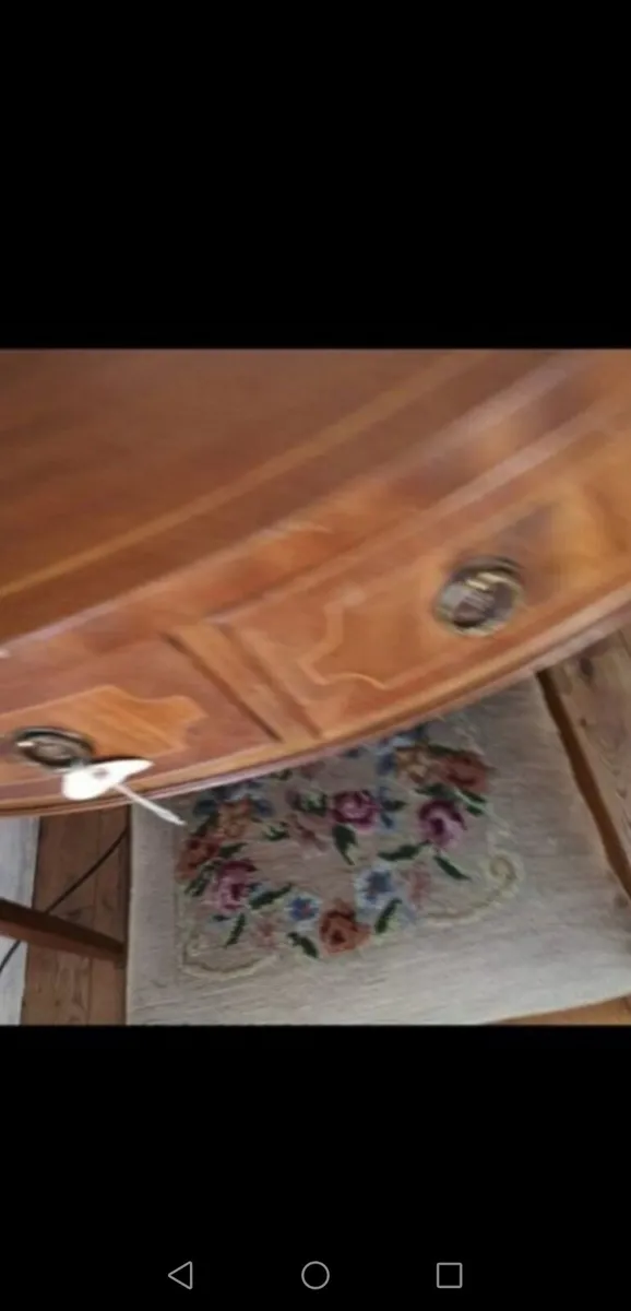 **CLEARANCE** - Stunning  inlaid Console Table - Image 4