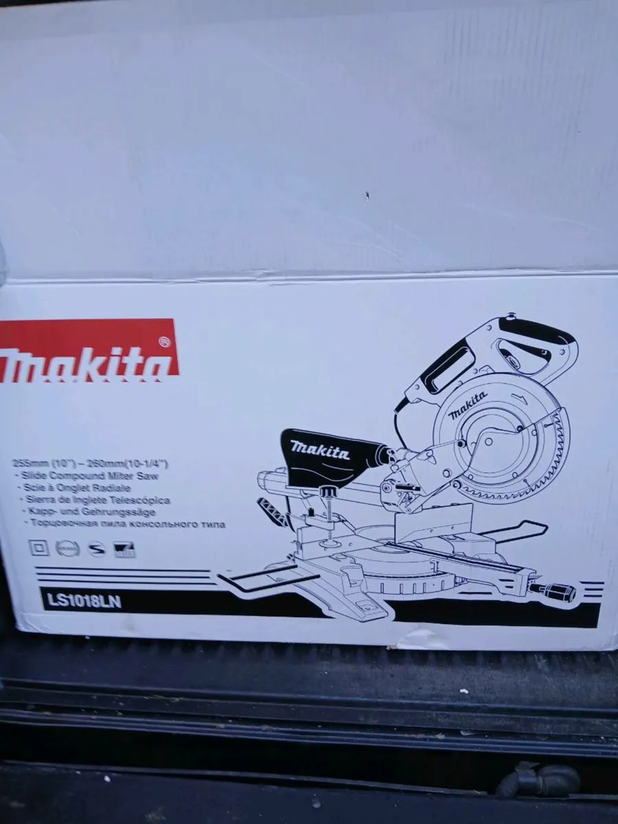 MAKITA SAW - Image 1
