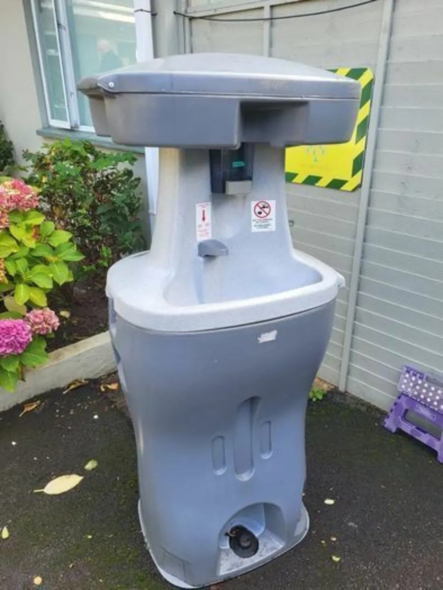 Portable Sink for Events or Camping