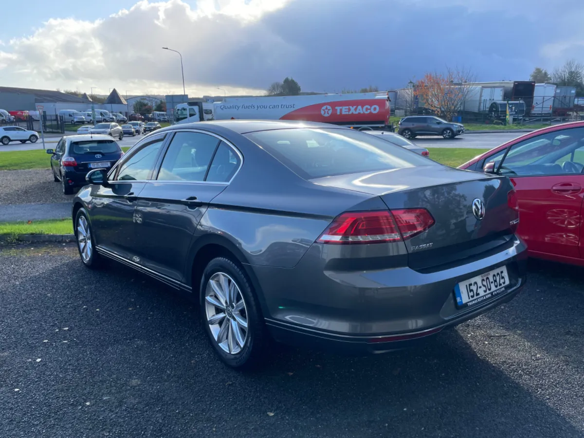 2015 Volkswagen Passat  1.6 TDI BLUEMOTION - Image 4