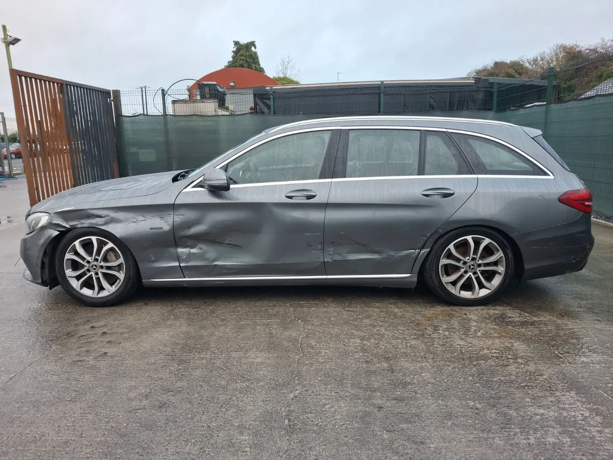 2018 Mercedes C-Class C350E hybrid - Image 3