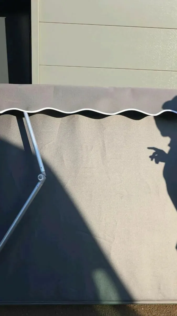 Retractable Awnings 2 Sizes Available - Image 2