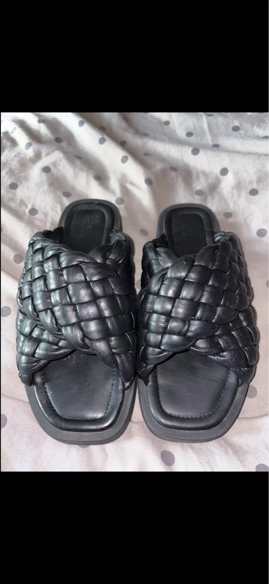 H&M Chunky Sliders - Image 3