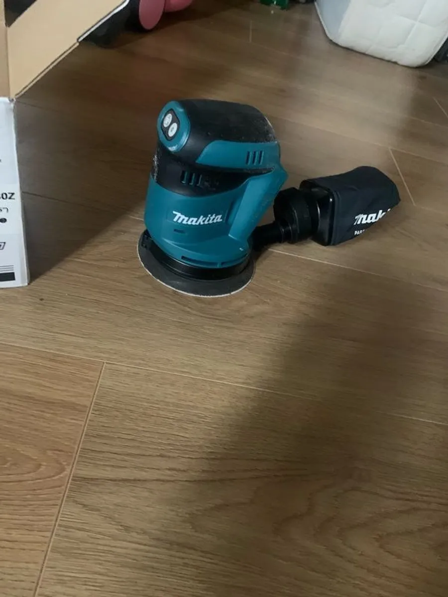 makita sander - Image 1