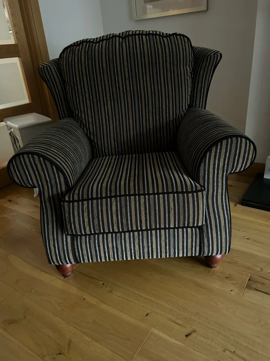 Couch and 2 Armchairs - Image 3