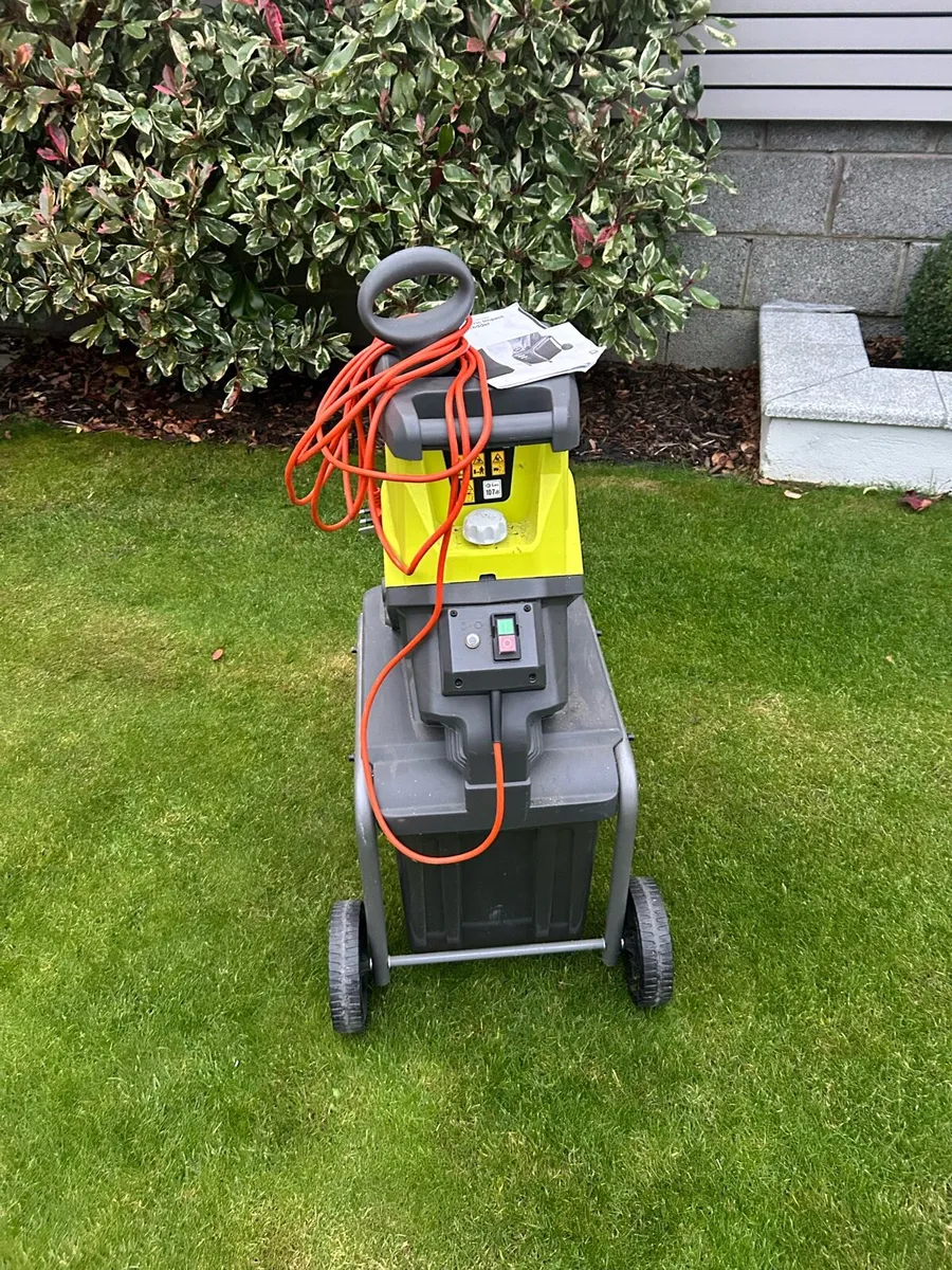 Ryobi Corded 2500W Impact Shredder - Image 3