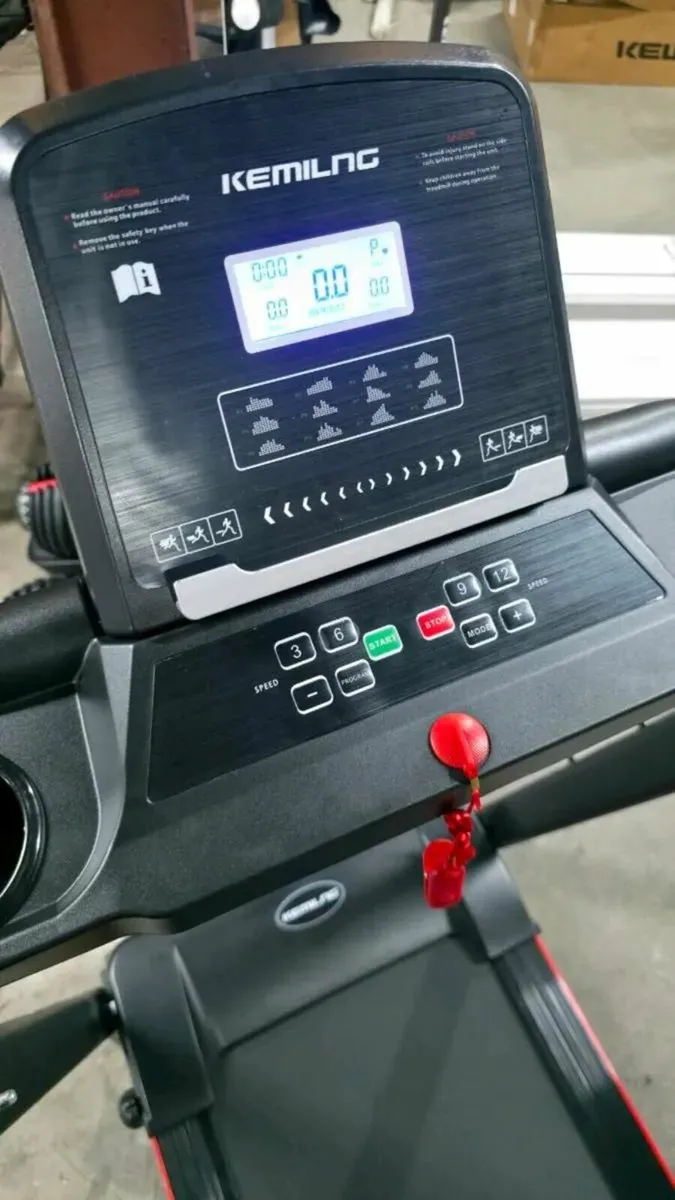 Treadmill with Bluetooth speakers 12km/h speed - Image 3