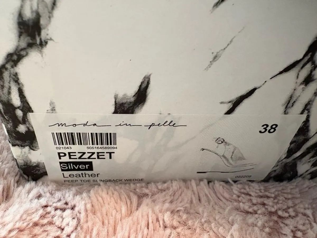 Silver leather wedges - Reduced to sell - Image 3