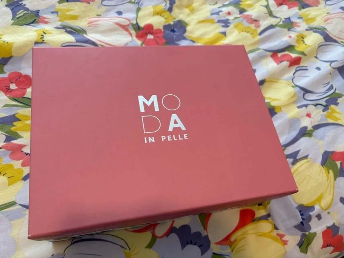 Silver leather wedges - Reduced to sell - Image 4